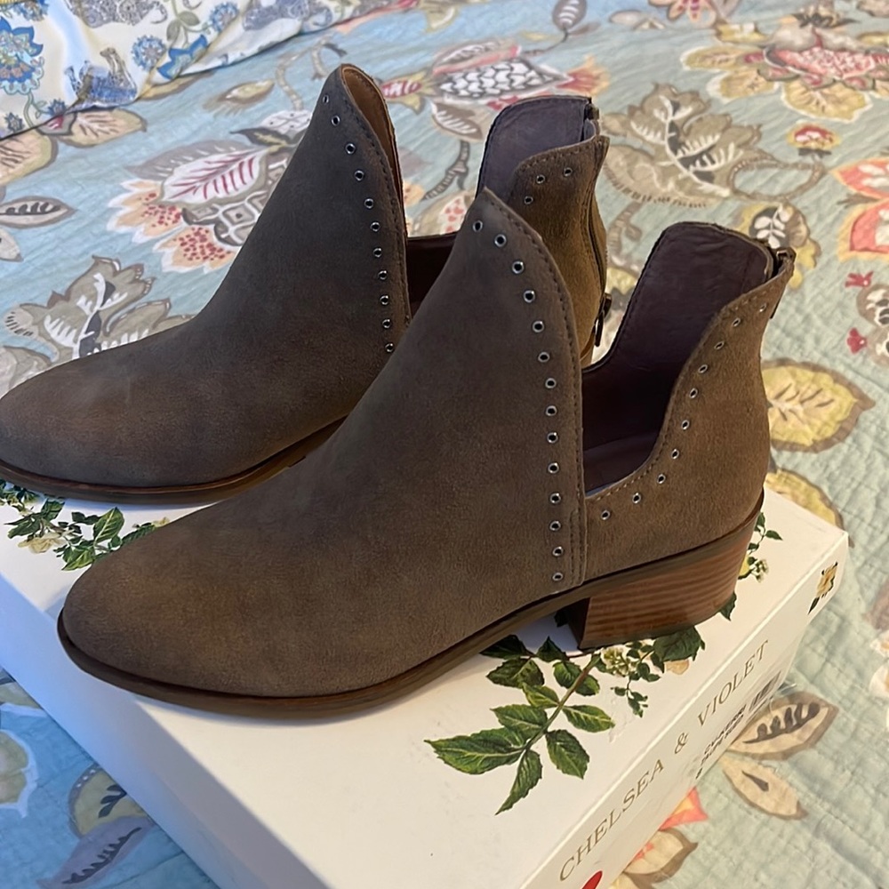 Chelsea & Violet Taupe Suede Boots